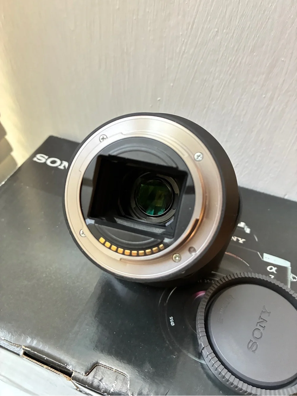 Sony Alpha a7 (Mark 1) Mirrorless Camera with 28mm-70mm f/3.5-5.6 OSS kit lens